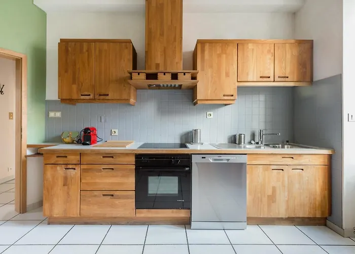 Appartamento Travel Homes - The Wooden, Spacieux & Bon Quartier